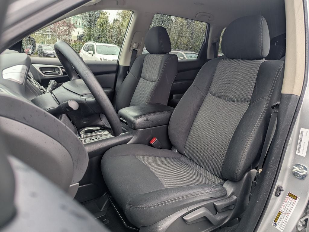 2020 Nissan Pathfinder S