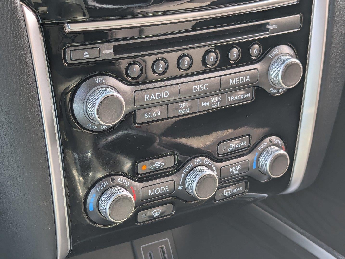 2019 Nissan Pathfinder SV
