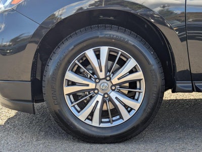 2019 Nissan Pathfinder SV