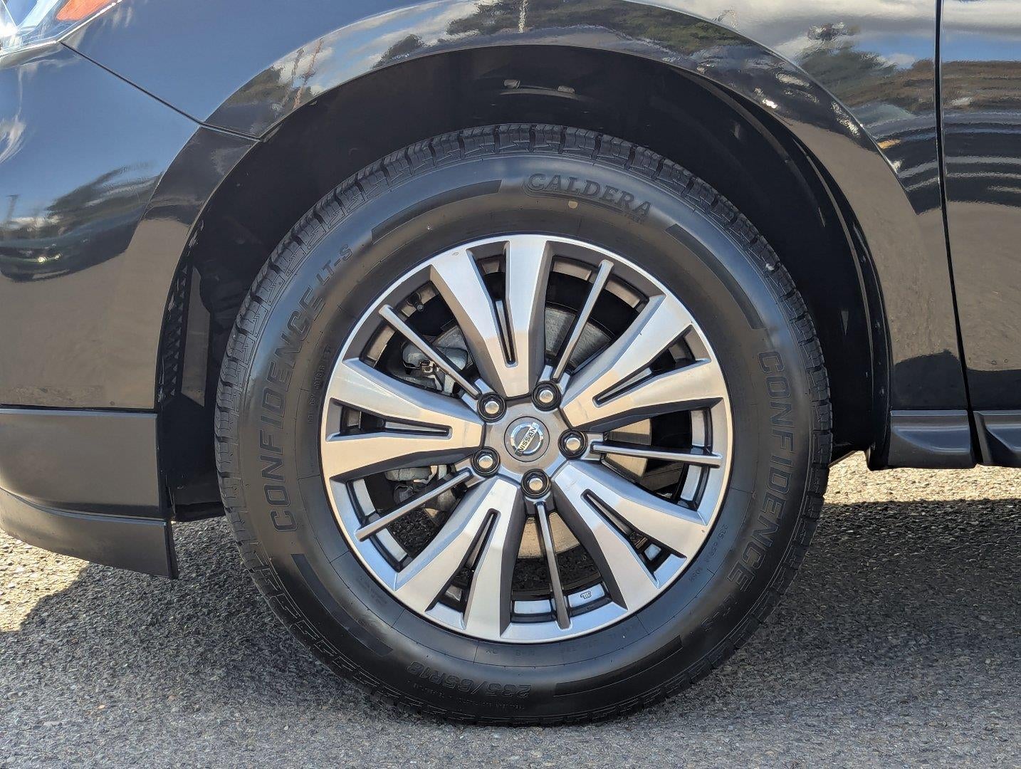 2019 Nissan Pathfinder SV