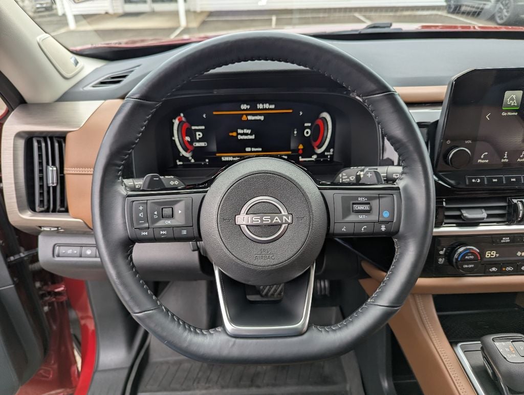 2023 Nissan Pathfinder Platinum