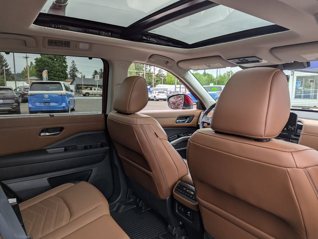 2023 Nissan Pathfinder Platinum