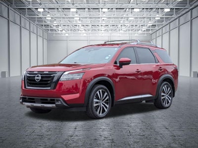 2023 Nissan Pathfinder Platinum