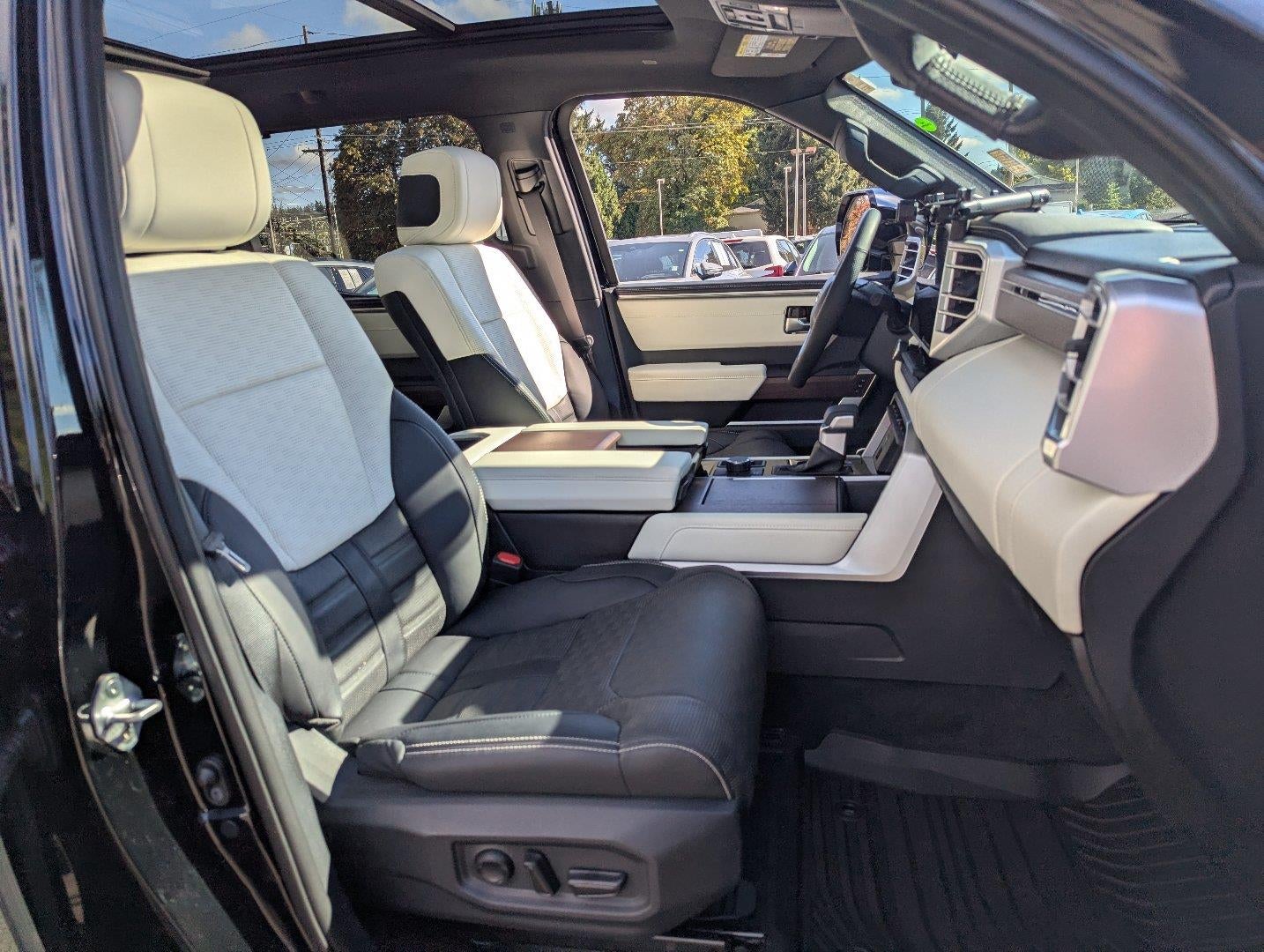 2024 Toyota Tundra Capstone HV