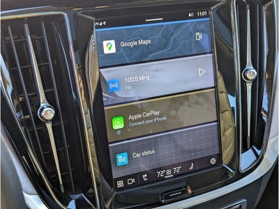 2024 Volvo S60 Core Dark Theme