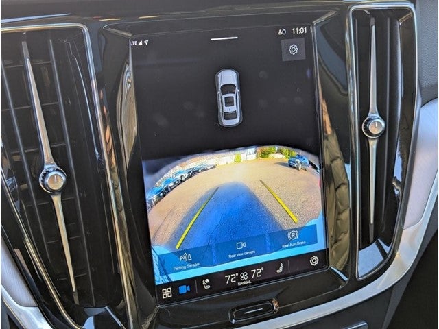 2024 Volvo S60 Core Dark Theme