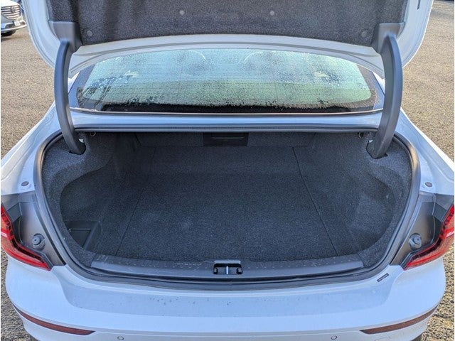 2024 Volvo S60 Core Dark Theme