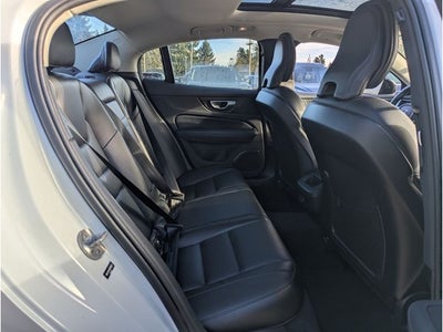 2024 Volvo S60 Core Dark Theme