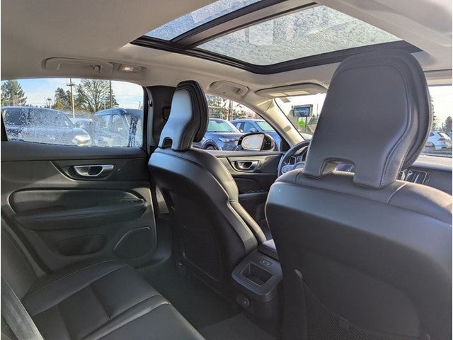 2024 Volvo S60 Core Dark Theme