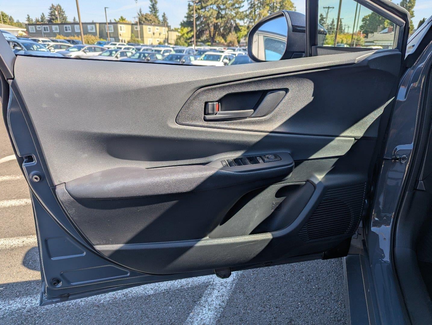 2025 Toyota Prius LE
