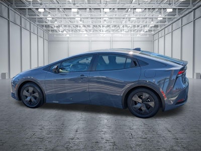 2025 Toyota Prius LE