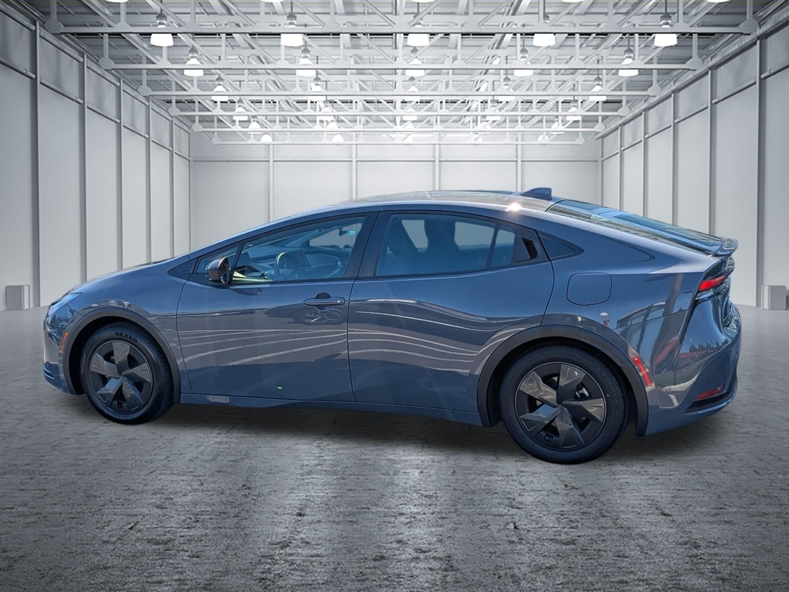 2025 Toyota Prius LE