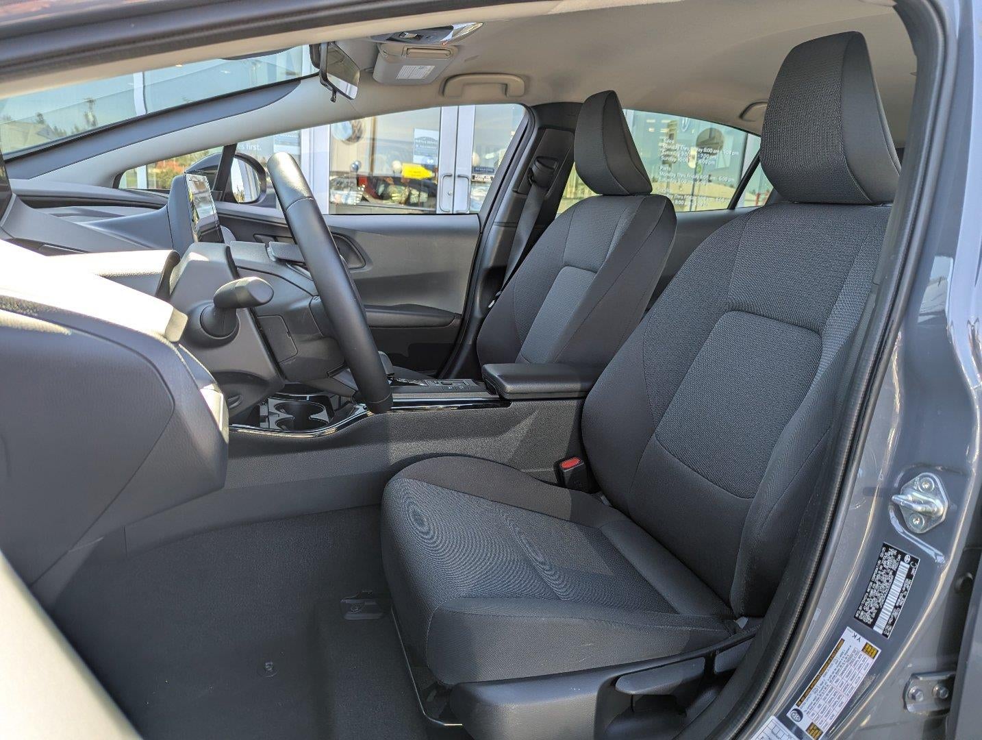 2025 Toyota Prius LE