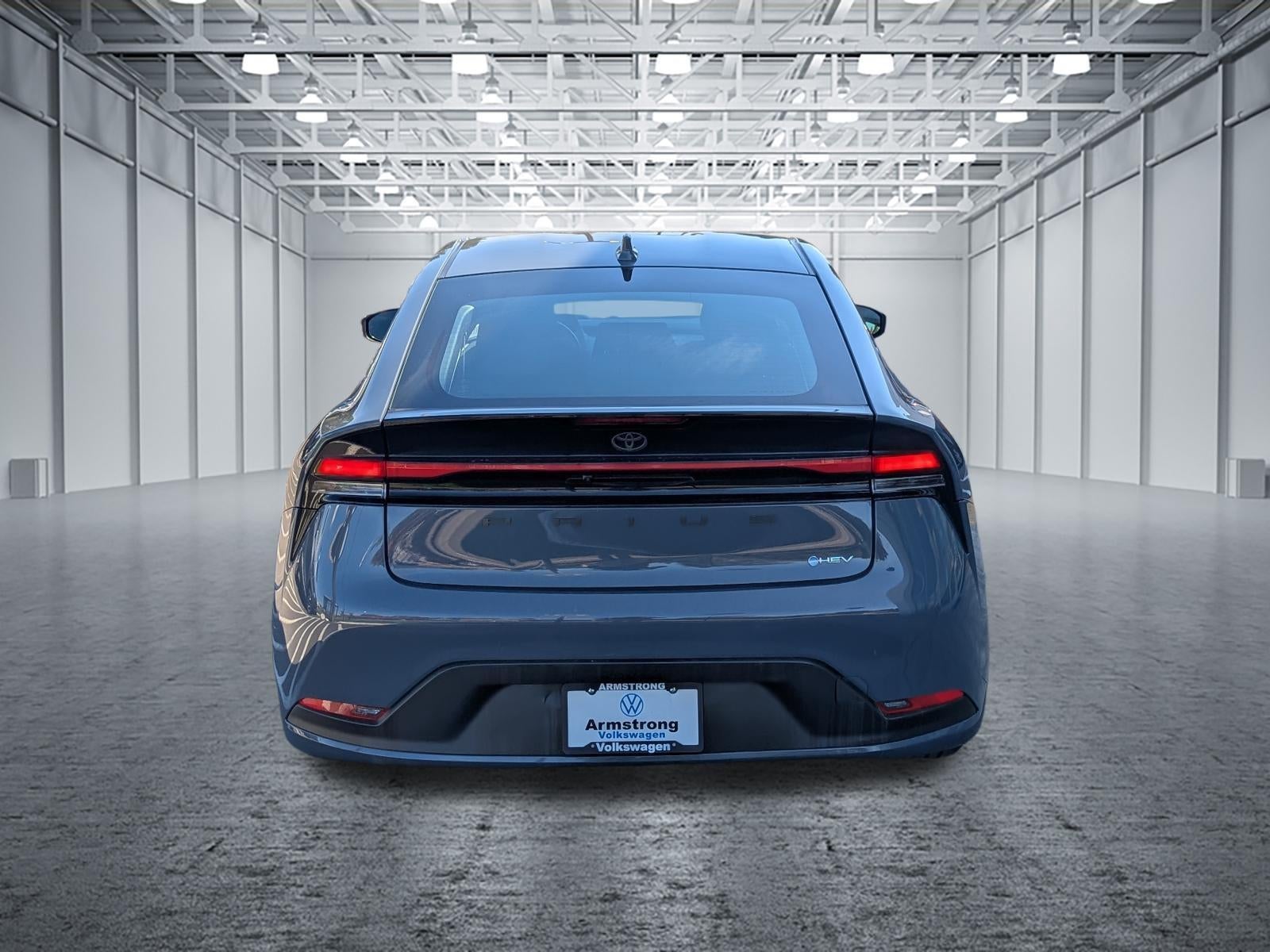 2025 Toyota Prius LE
