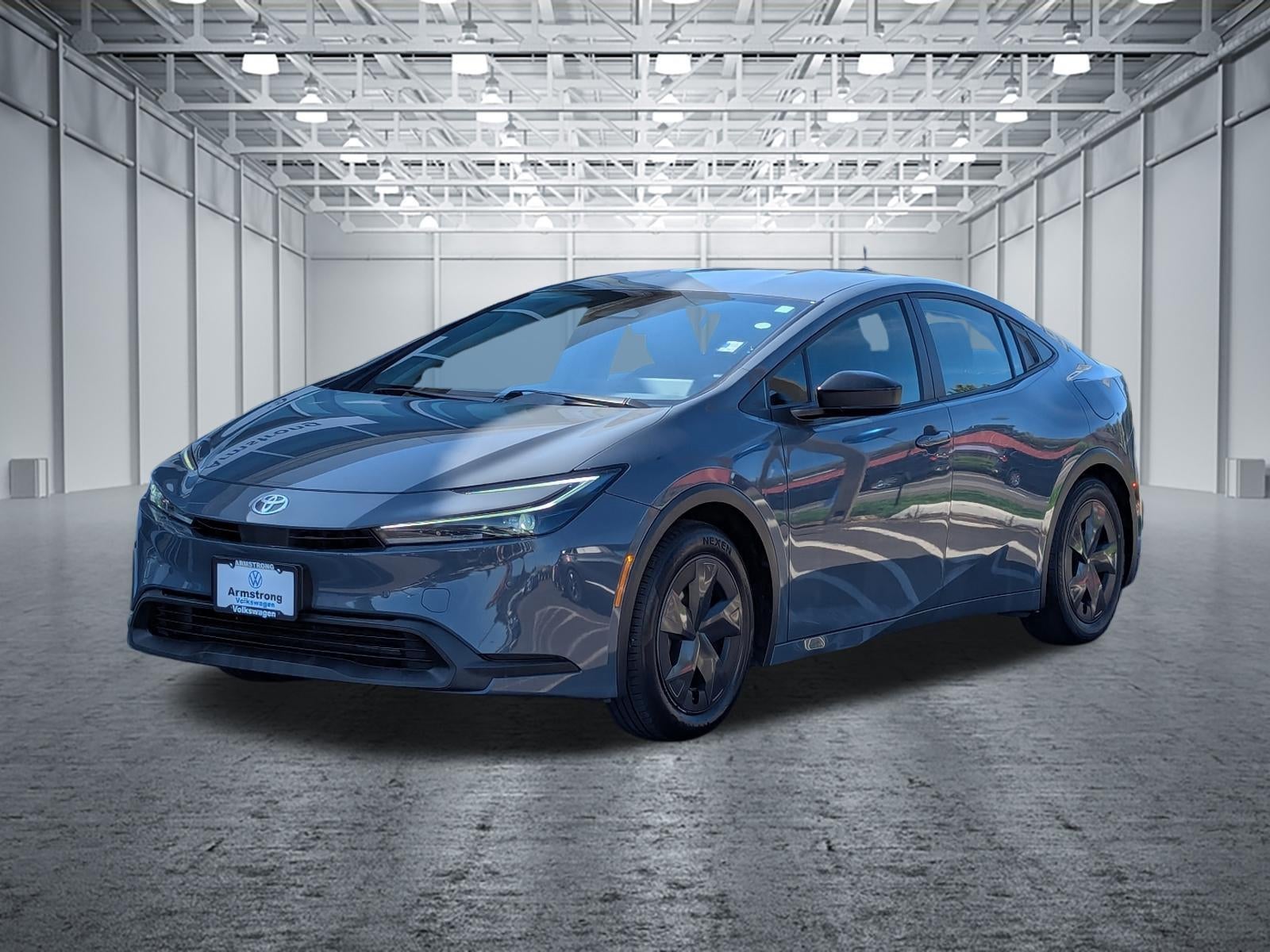 2025 Toyota Prius LE