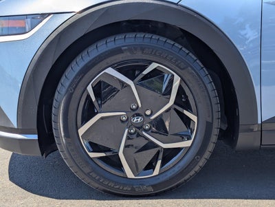 2024 Hyundai IONIQ 5 SE