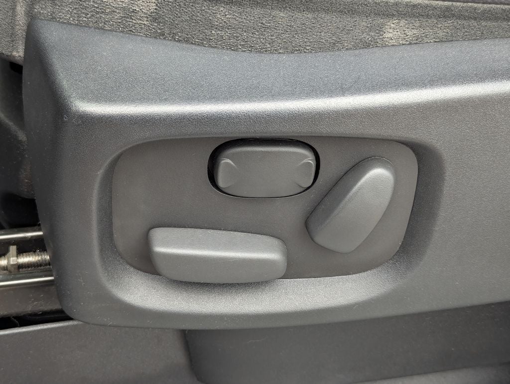 2015 Land Rover LR4 Base