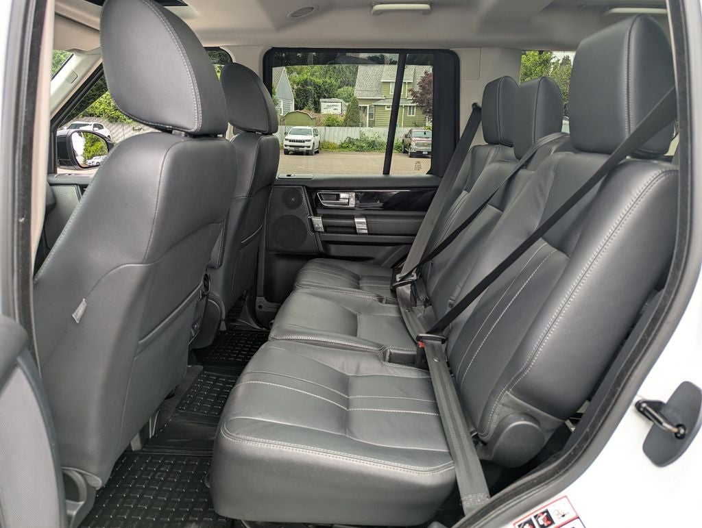 2015 Land Rover LR4 Base