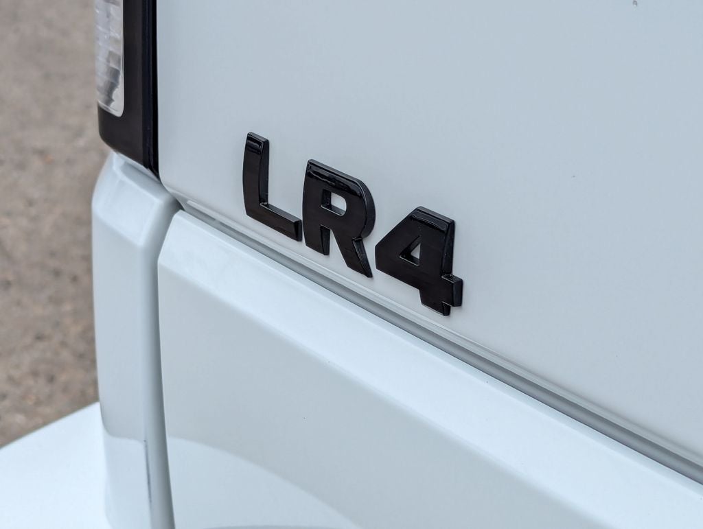 2015 Land Rover LR4 Base
