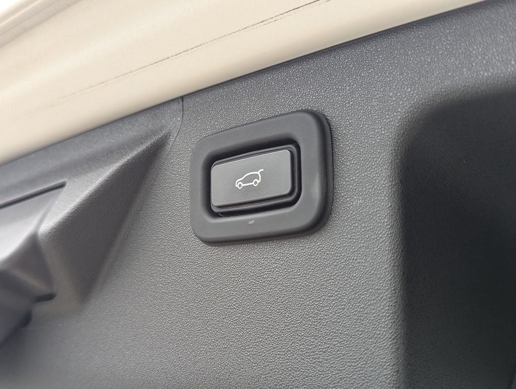 2022 Land Rover Discovery Sport S