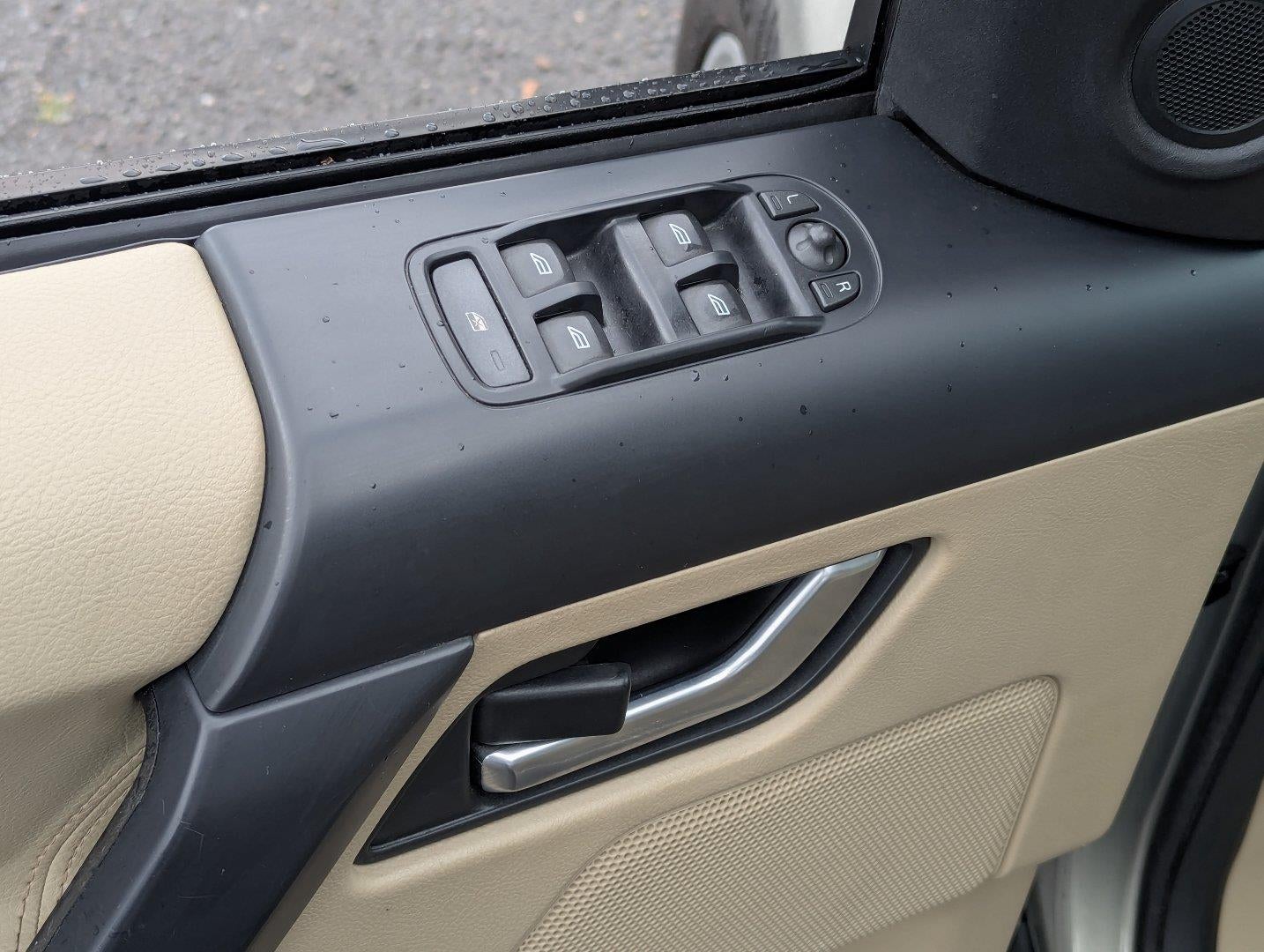 2012 Land Rover LR2 HSE