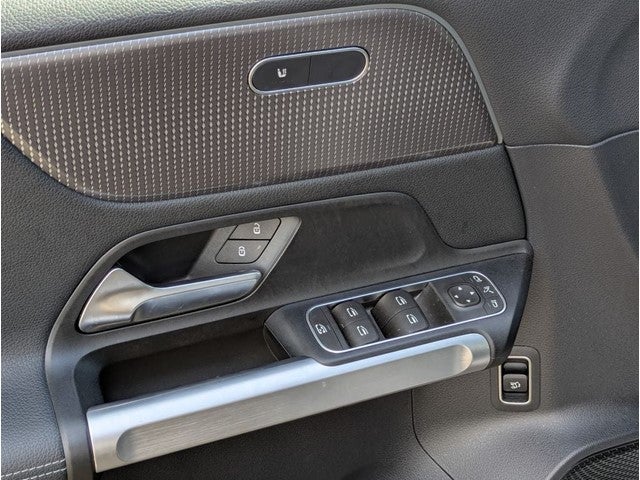 2022 Mercedes-Benz EQB 350 4MATIC®