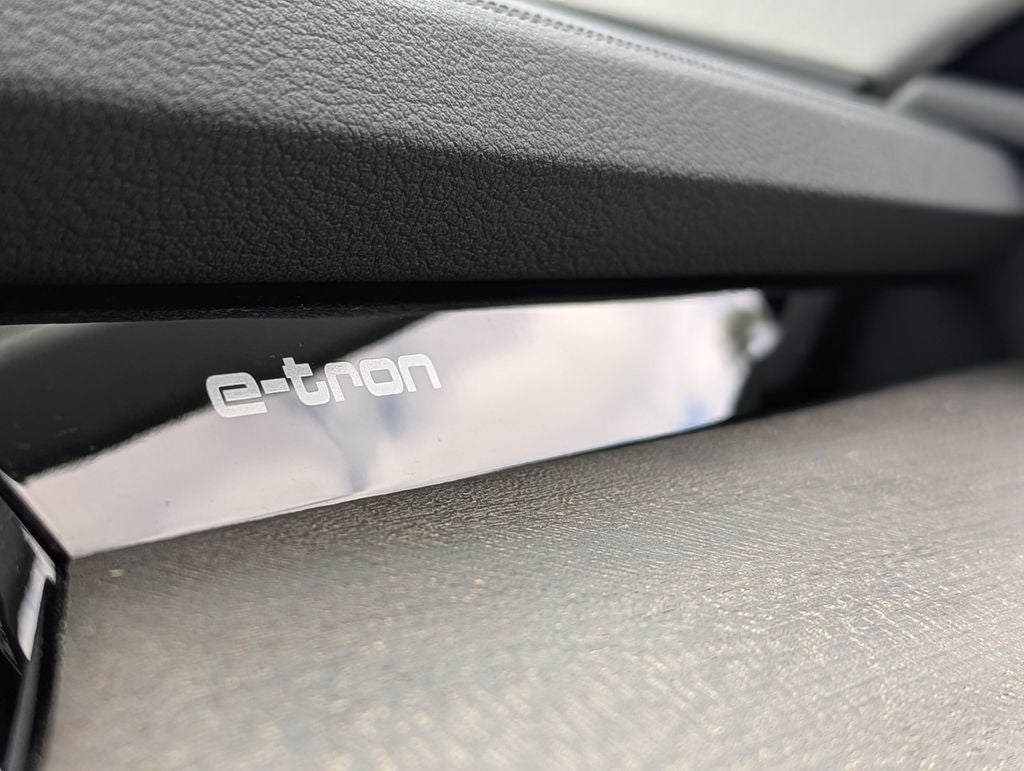 2024 Audi Q8 e-tron Premium Plus