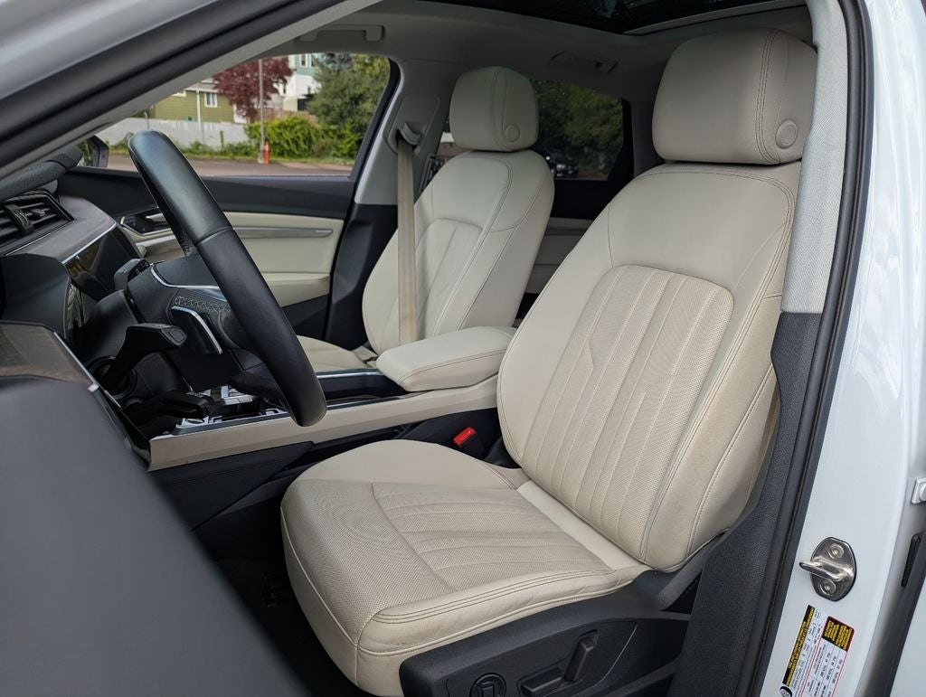 2024 Audi Q8 e-tron Premium Plus