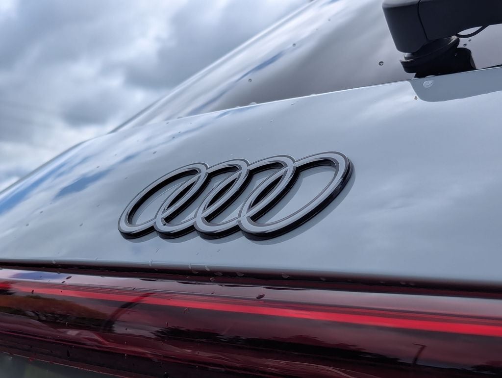 2024 Audi Q8 e-tron Premium Plus
