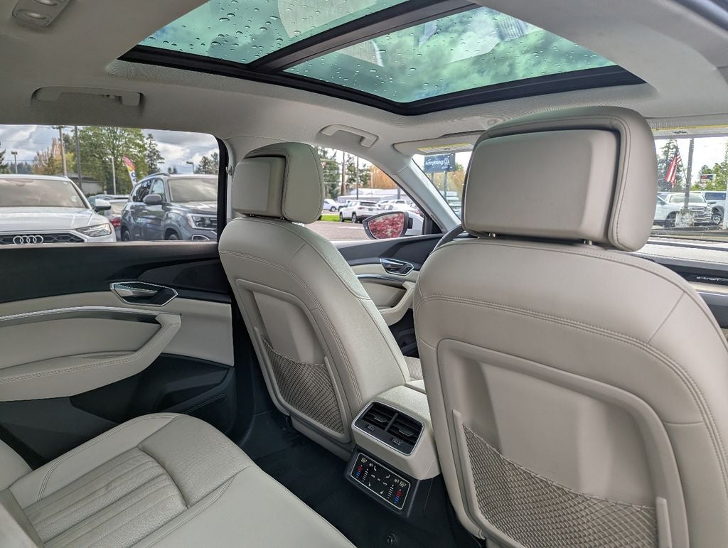 2024 Audi Q8 e-tron Premium Plus