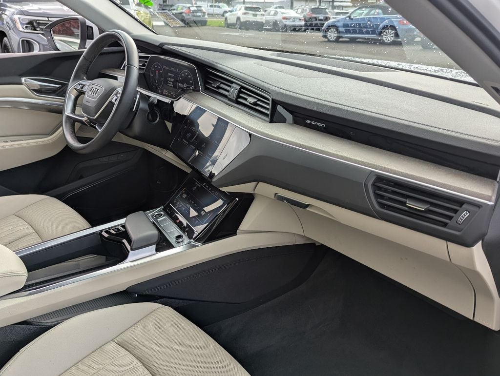 2024 Audi Q8 e-tron Premium Plus