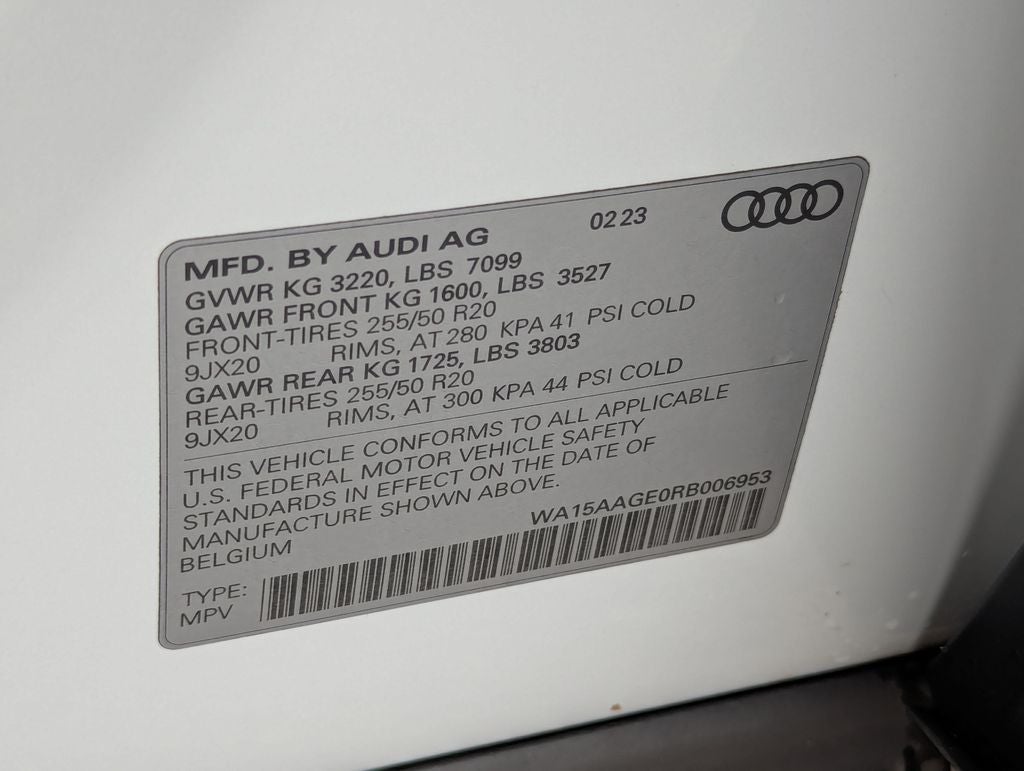 2024 Audi Q8 e-tron Premium Plus