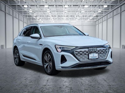 2024 Audi Q8 e-tron Premium Plus