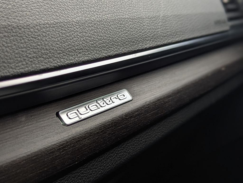 2023 Audi Q5 45 S line Premium quattro
