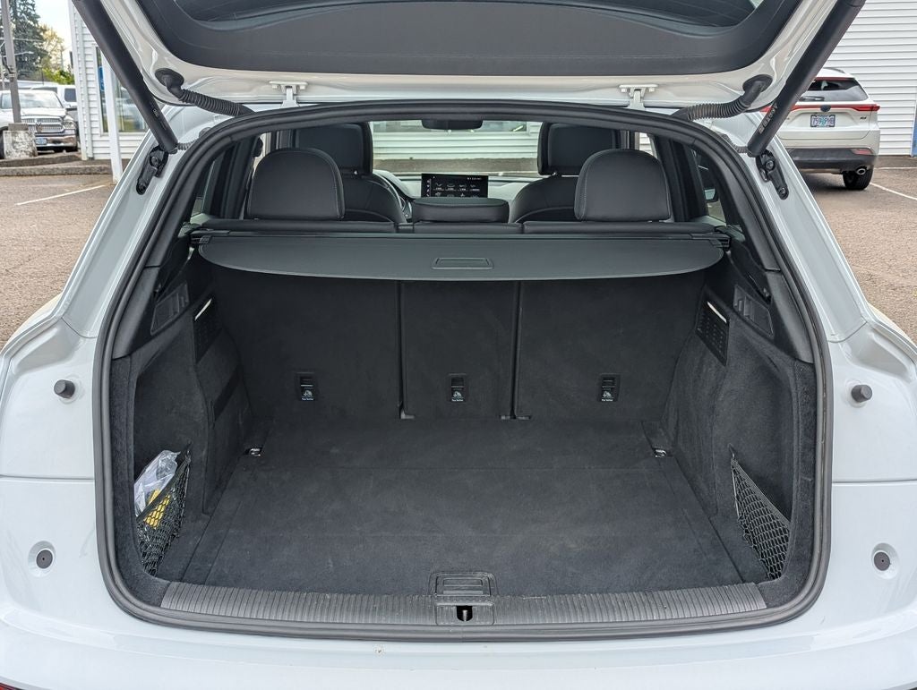 2023 Audi Q5 45 S line Premium quattro