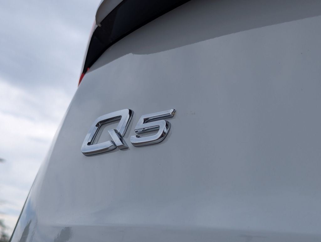 2023 Audi Q5 45 S line Premium quattro