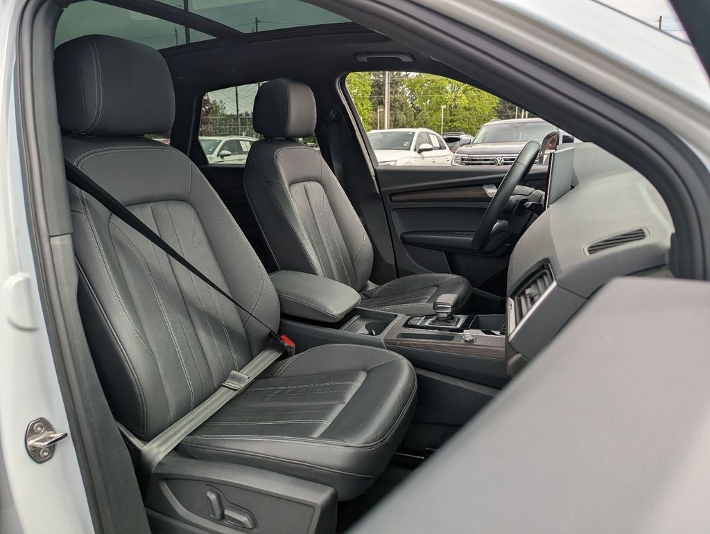 2023 Audi Q5 45 S line Premium quattro