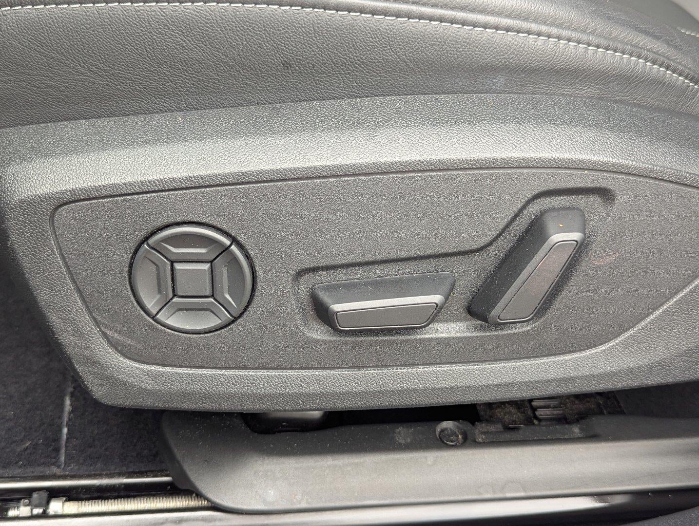 2024 Audi Q4 e-tron Premium