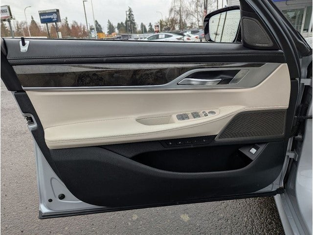 2019 BMW 7 Series 740i