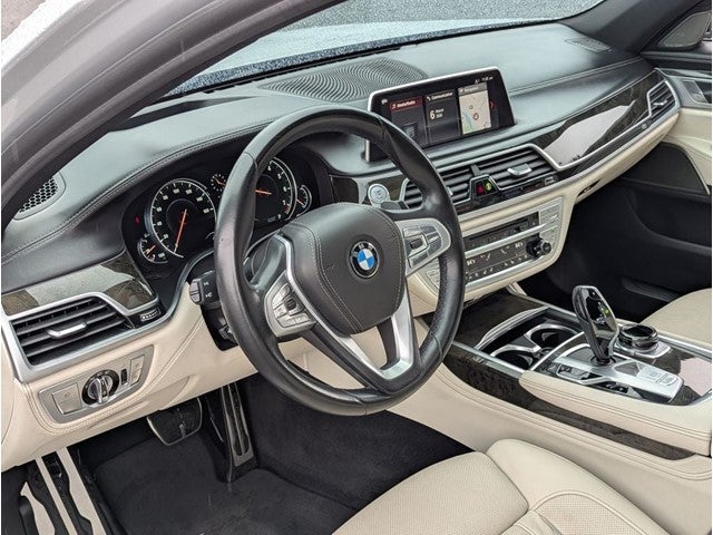 2019 BMW 7 Series 740i