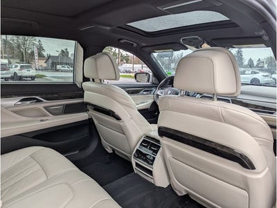 2019 BMW 7 Series 740i