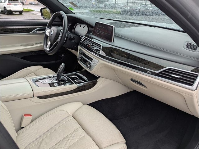 2019 BMW 7 Series 740i