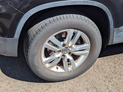 2016 Volkswagen Tiguan Base