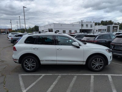 2016 Volkswagen Touareg VR6 FSI Lux