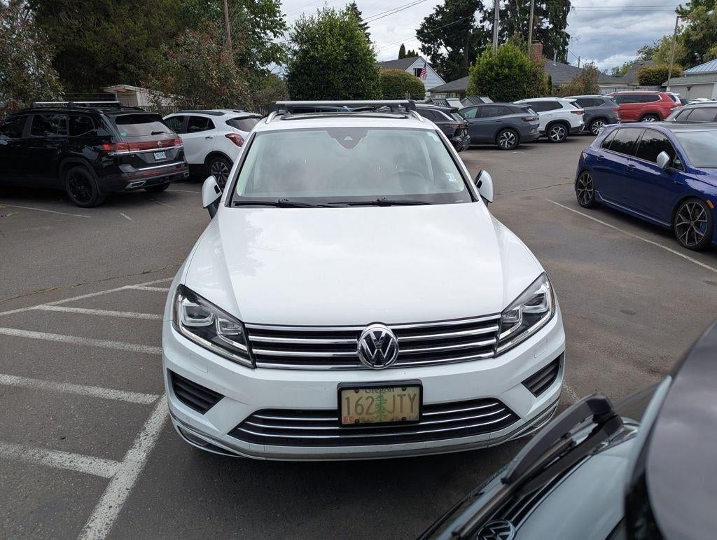 2016 Volkswagen Touareg VR6 FSI Lux