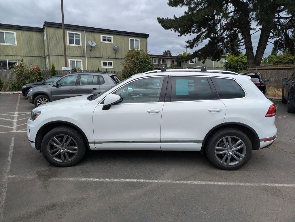2016 Volkswagen Touareg VR6 FSI Lux