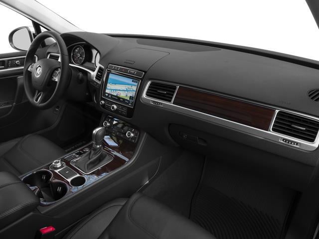 2016 Volkswagen Touareg VR6 FSI Lux