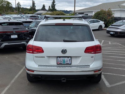 2016 Volkswagen Touareg VR6 FSI Lux
