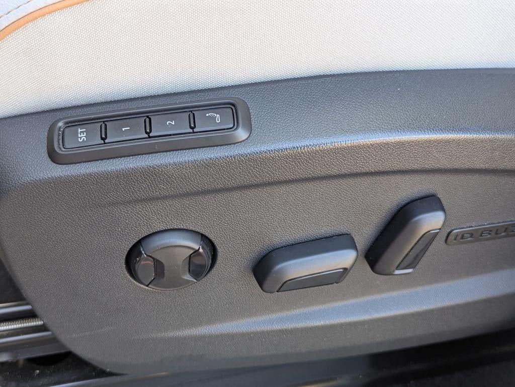 2025 Volkswagen ID. Buzz Pro S Plus