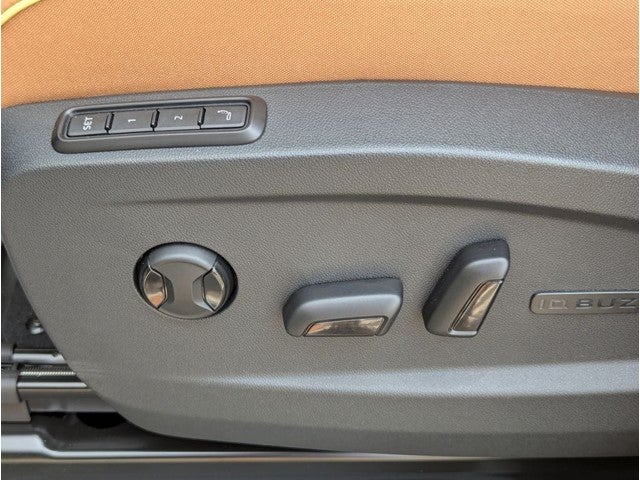 2025 Volkswagen ID. Buzz Pro S Plus